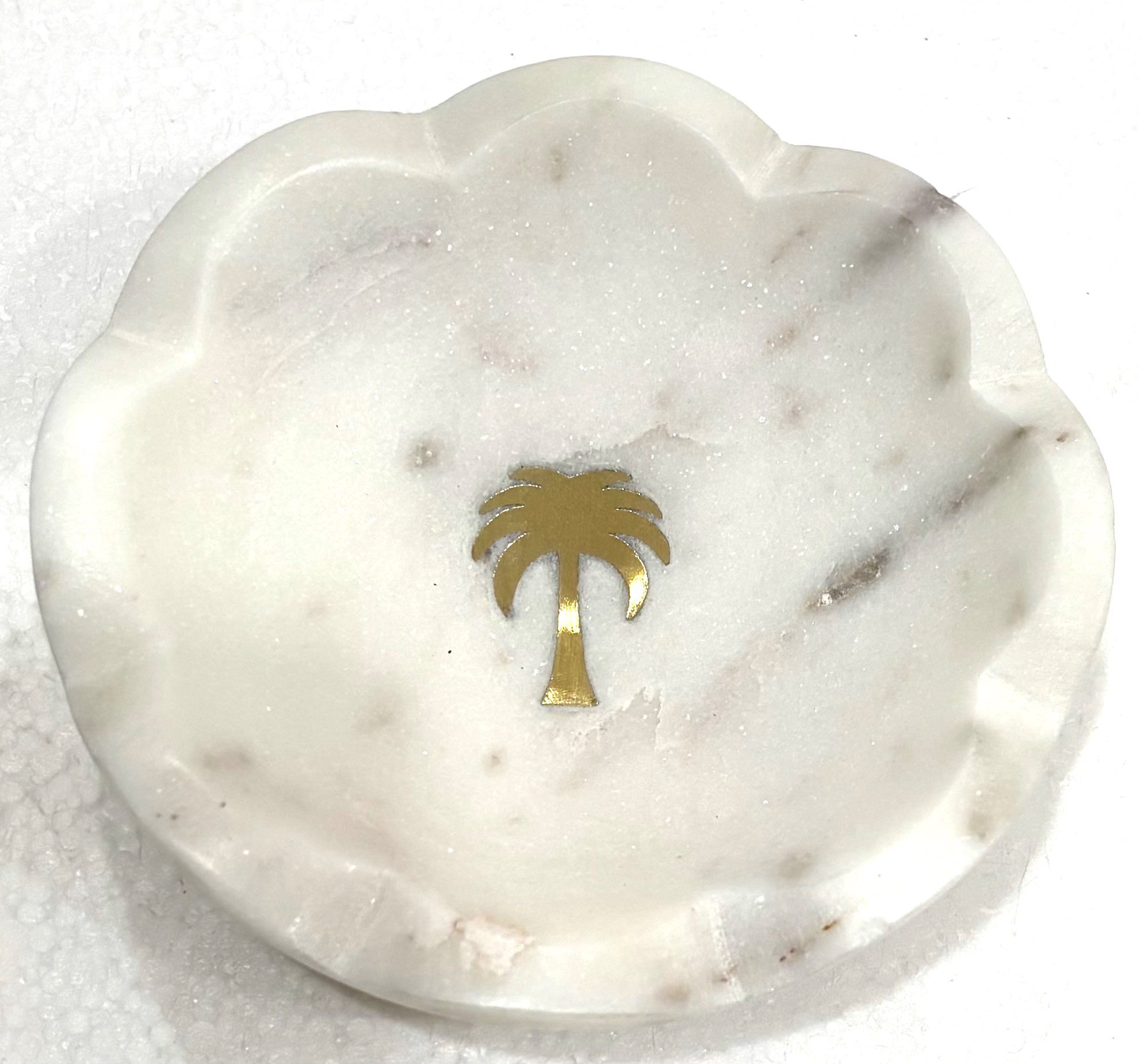 White Marble Scallop Trinket Dish with Tree Brass Inlay